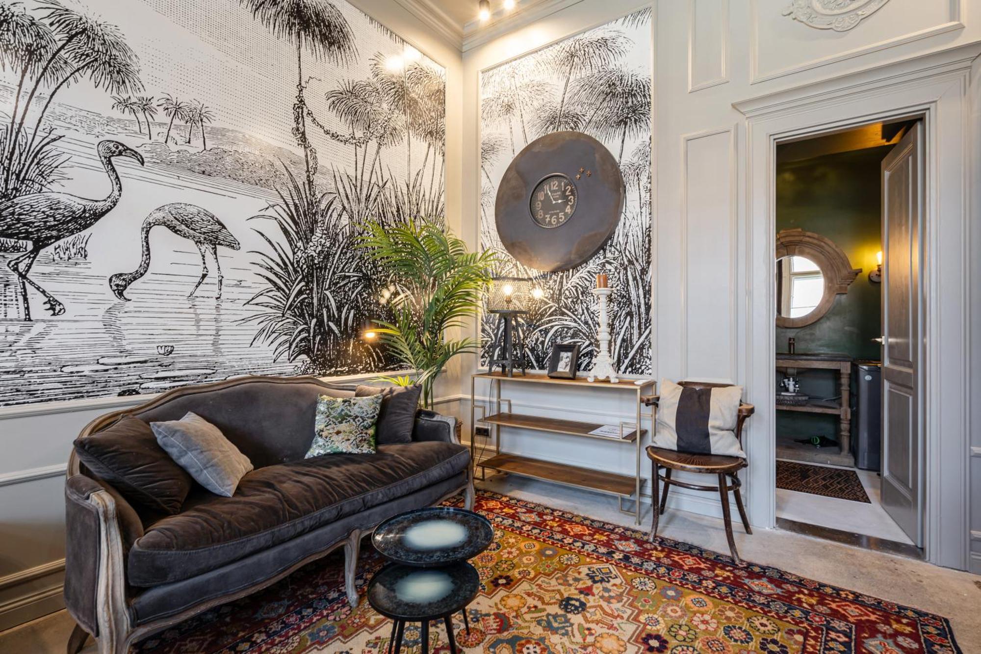 Apartment Jungle Design 2bdr *